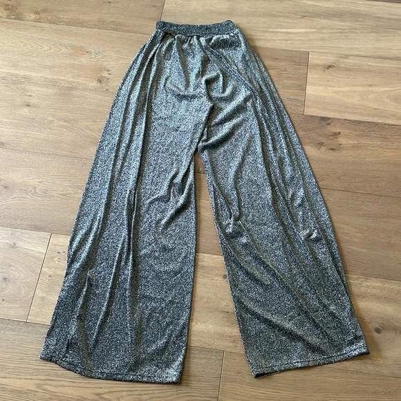 Fashion Nova Silver Sparkling Glitter Wide Leg Pants With Leg Slits Size Medium - Picture 4 of 6